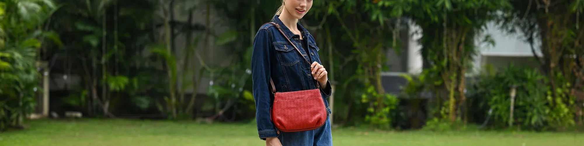 Herringbone Embossed Red - Anuschka