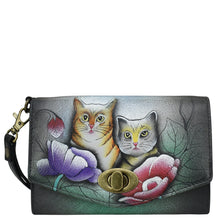 Load image into Gallery viewer, Two Kittens Vintage Wristlet Clutch - 1863
