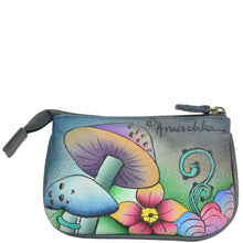 Load image into Gallery viewer, Medium Zip Pouch - 1107
