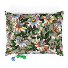 Load image into Gallery viewer, Floral Passion -  Pet Bed - 
