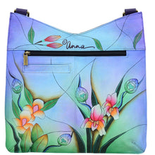 Load image into Gallery viewer, V Top Large Crossbody - 8312
