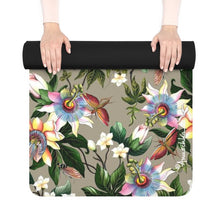 Load image into Gallery viewer, Floral Passion Rubber Yoga Mat
